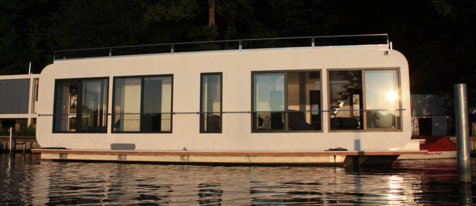 Hausboot White Aussenansicht Wasserseite